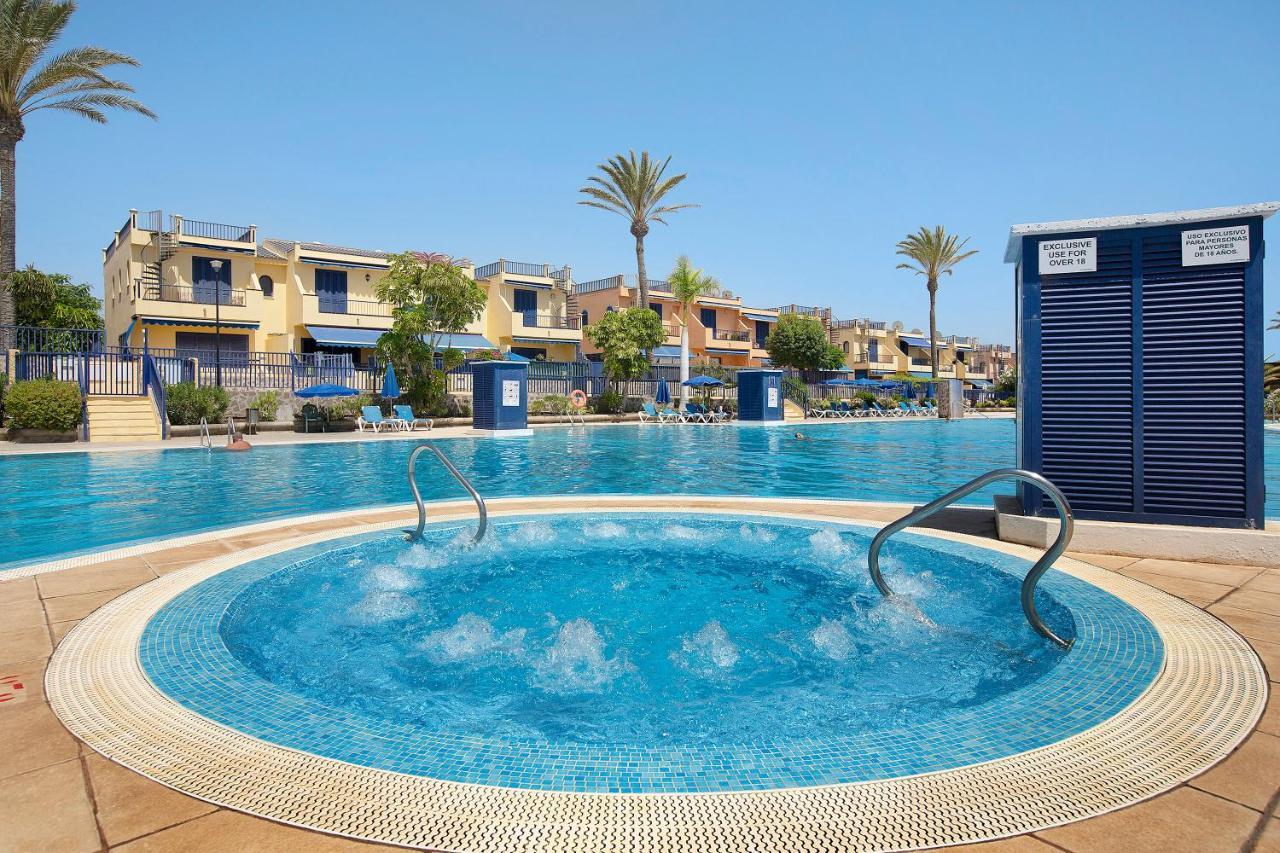 Free Airport Shuttle And Parking Villa San Bartolomé Екстериор снимка
