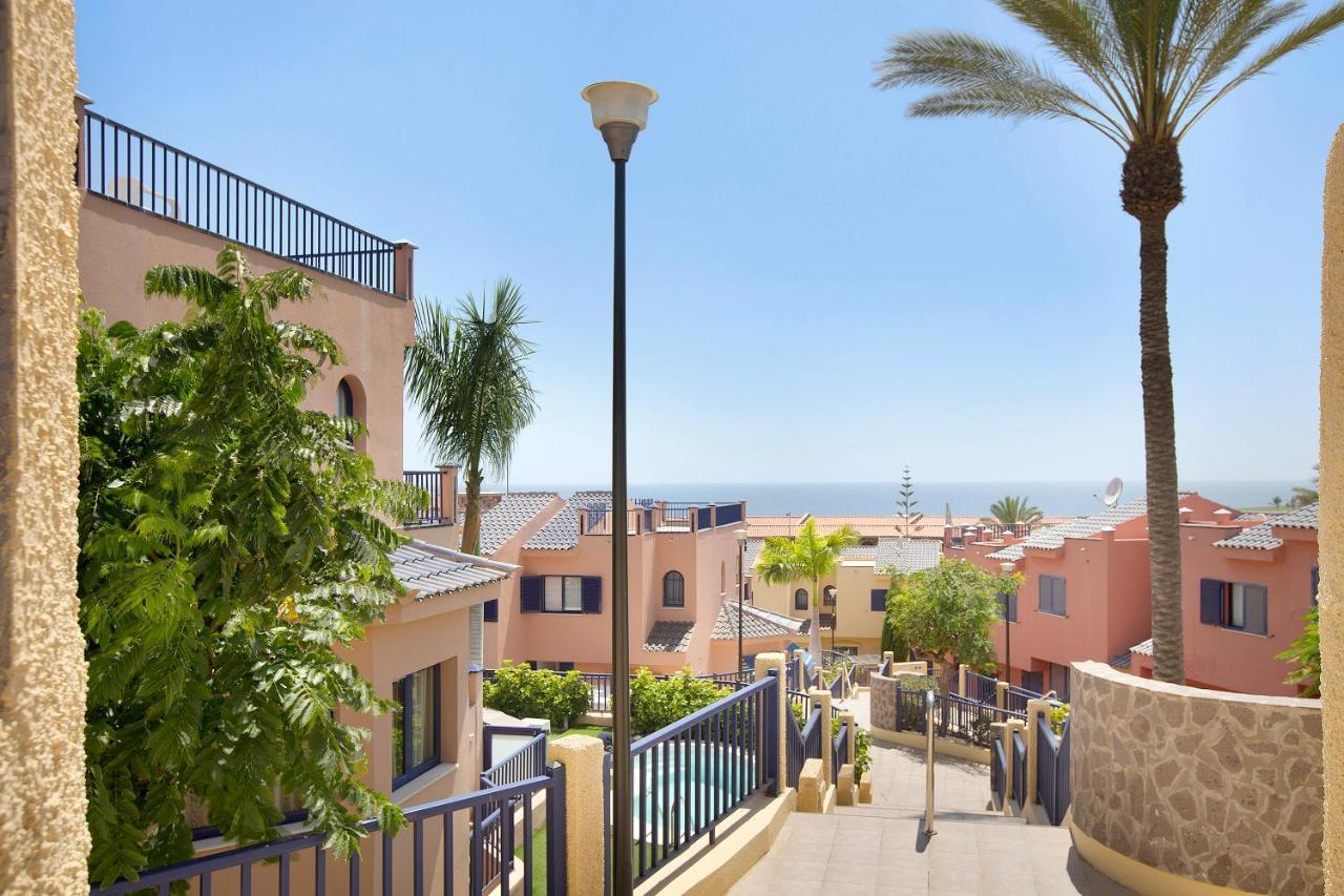 Free Airport Shuttle And Parking Villa San Bartolomé Екстериор снимка
