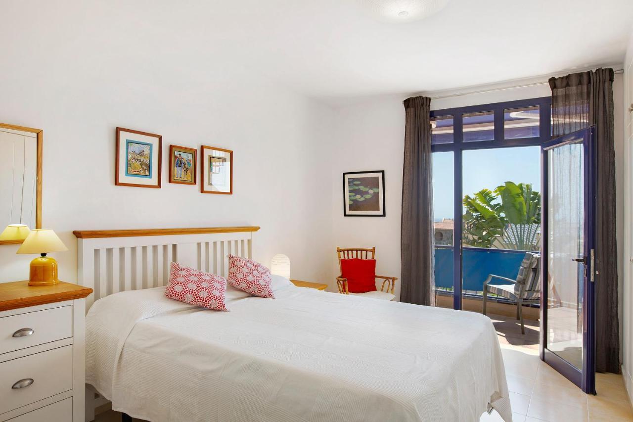 Free Airport Shuttle And Parking Villa San Bartolomé Екстериор снимка